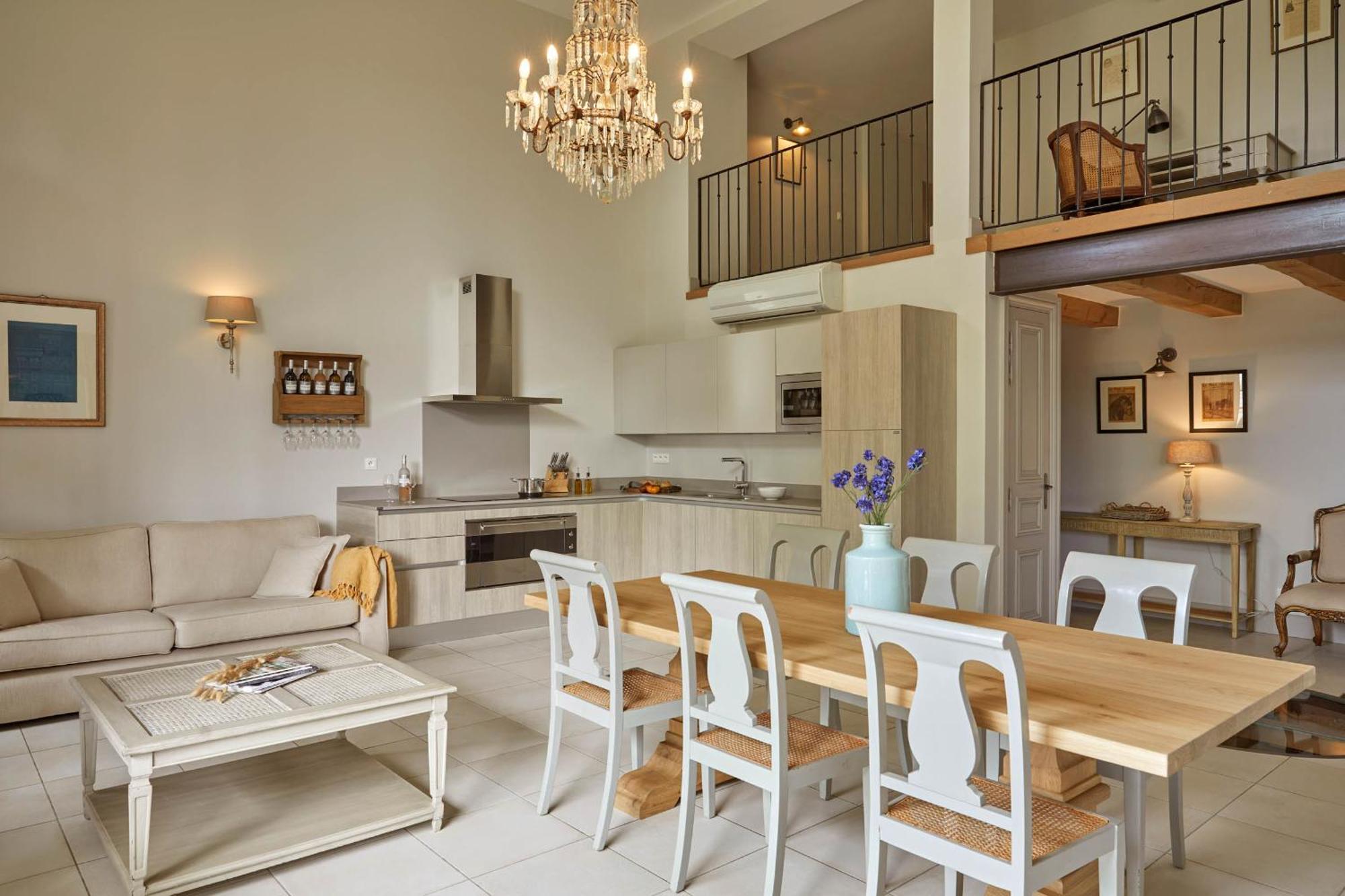 Chateau St Pierre De Serjac Puissalicon 部屋 写真