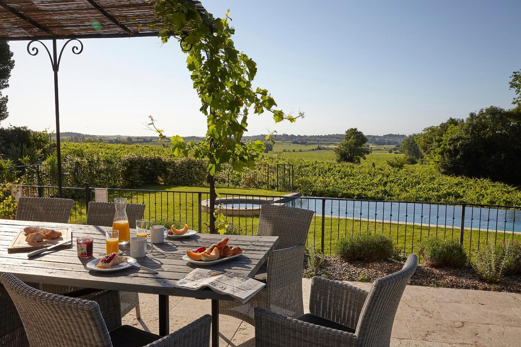 Chateau St Pierre De Serjac Puissalicon 部屋 写真