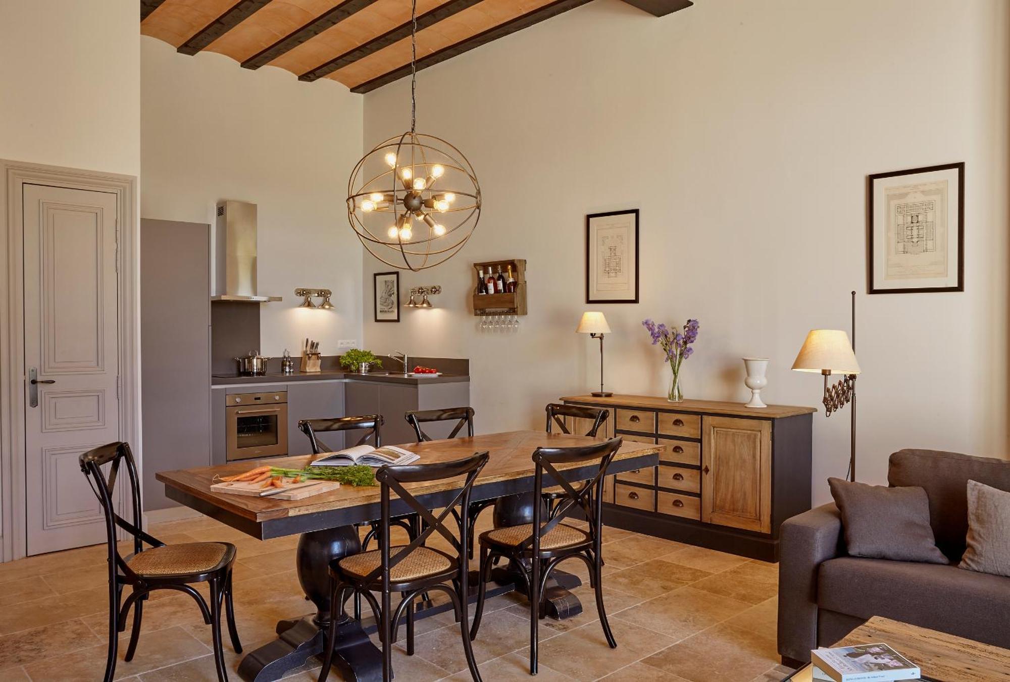 Chateau St Pierre De Serjac Puissalicon 部屋 写真